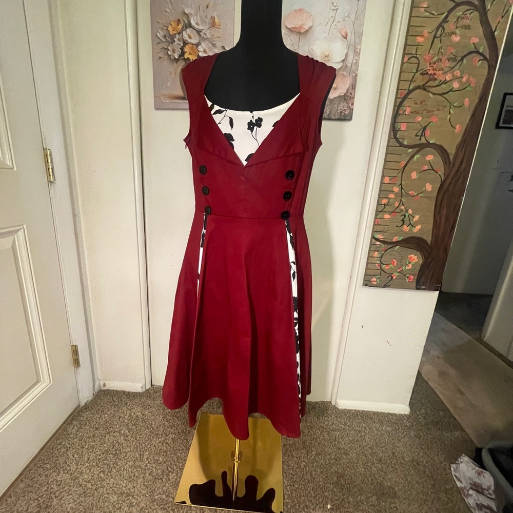 Red Fit & Flare Vintage‑Inspired Dress w/ Floral Contrast Panel – XL